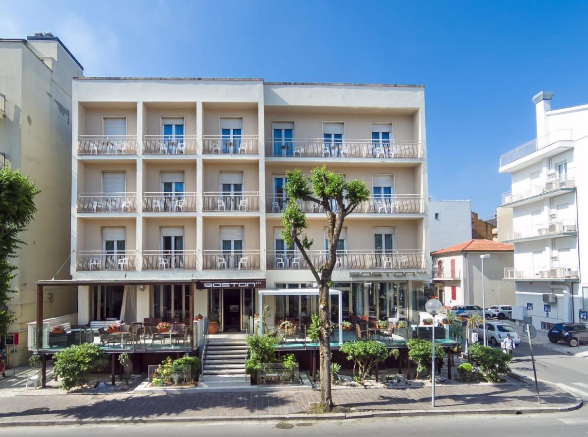 Hotel Boston Cattolica Esterno foto