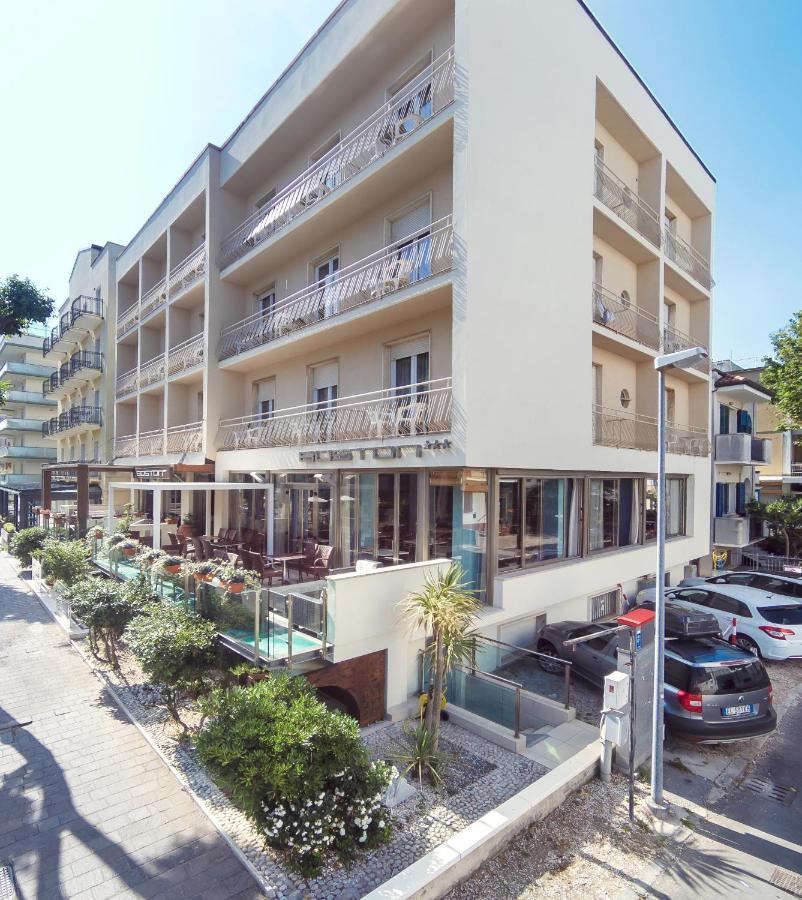 Hotel Boston Cattolica Esterno foto