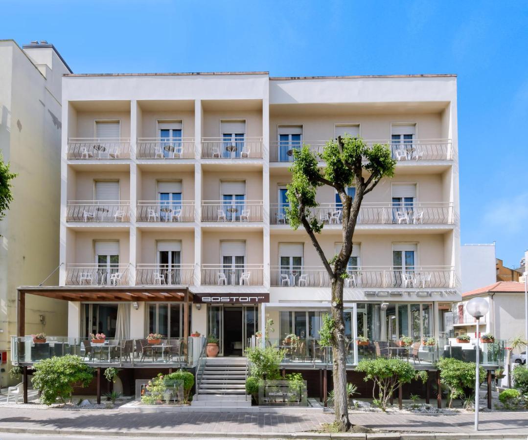 Hotel Boston Cattolica Esterno foto