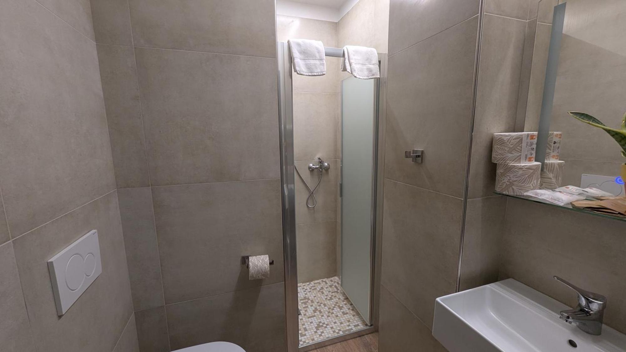 Hotel Boston Cattolica Esterno foto