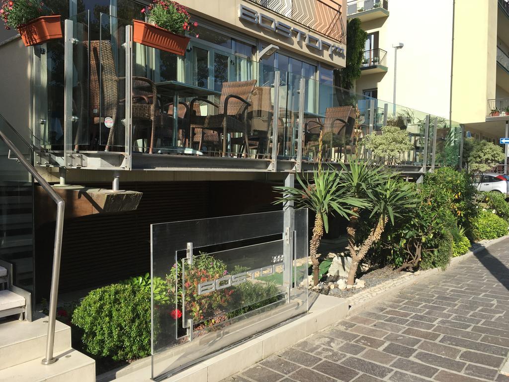 Hotel Boston Cattolica Esterno foto